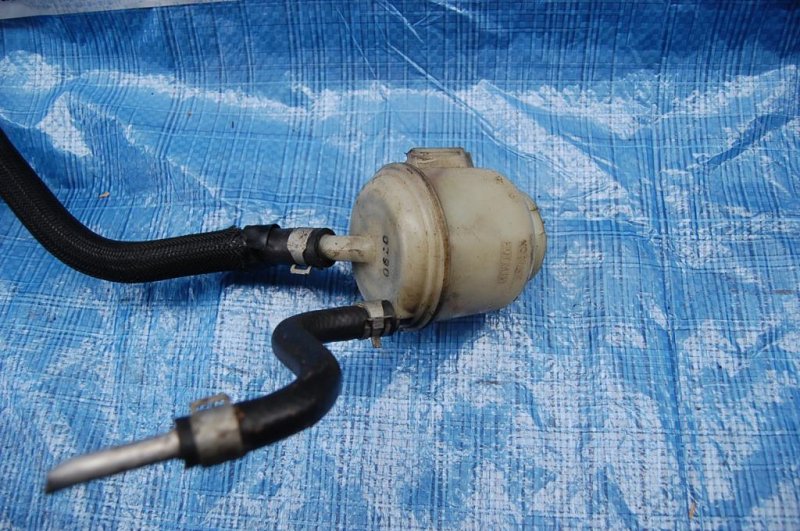 Бачок ГУР NISSAN MAXIMA A32 94-99 Б/У