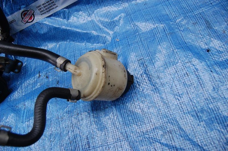 Бачок ГУР NISSAN MAXIMA A32 94-99 Б/У