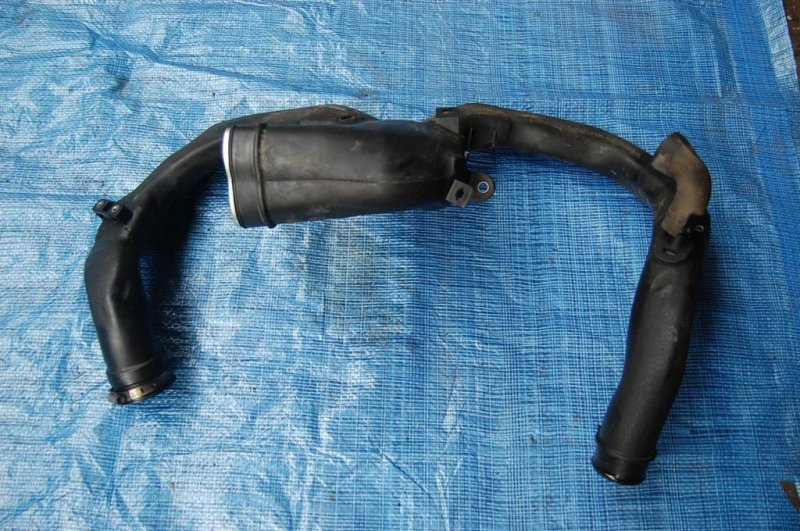 Запчасть патрубок интеркулера TOYOTA LAND CRUISER 200 08-21 Б/У Патрубок интеркулера TOYOTA LAND CRUISER 200 08-21 Б/У