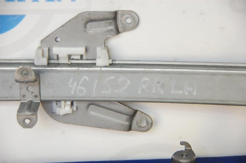 Стеклоподъемник задний левый G25/G35/G37/Q40 06-14