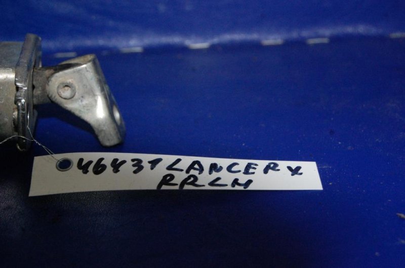 Ограничитель двери задний левый LANCER X 10 07-15