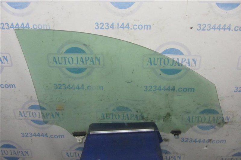 Стекло двери переднее левое GS350 GS300 05-11