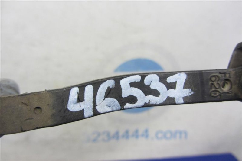 Ограничитель двери передний левый GS350 GS300 05-11