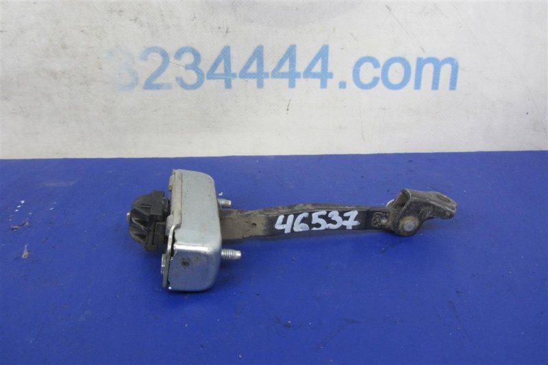 Ограничитель двери передний левый GS350 GS300 05-11