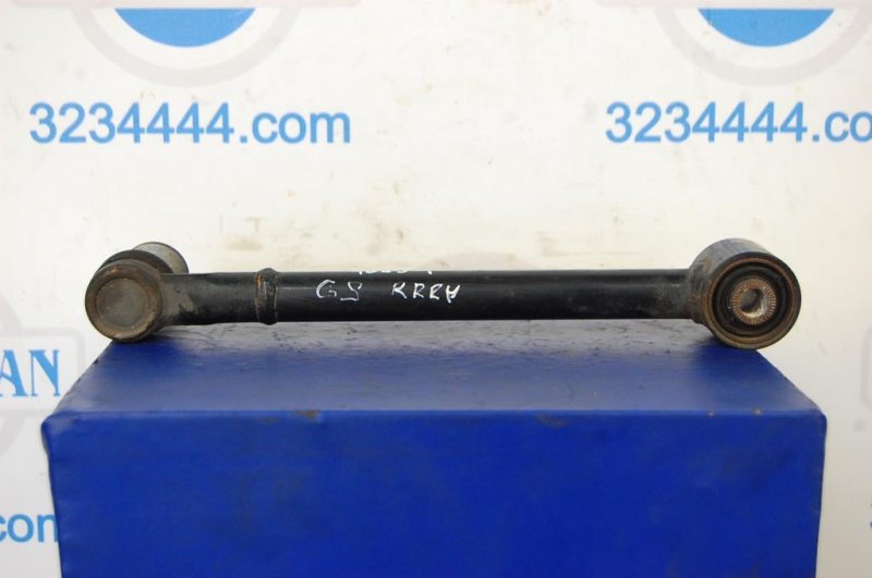 Рычаг задней подвески поперечный нижний задний правый LEXUS GS350 GS300 05-11 Б/У