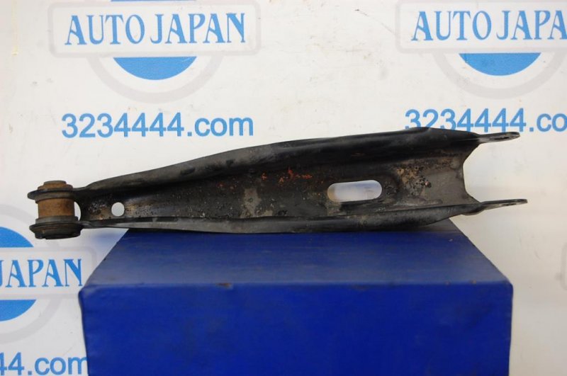 Рычаг задней подвески поперечный нижний задний левый GS350 GS300 05-11