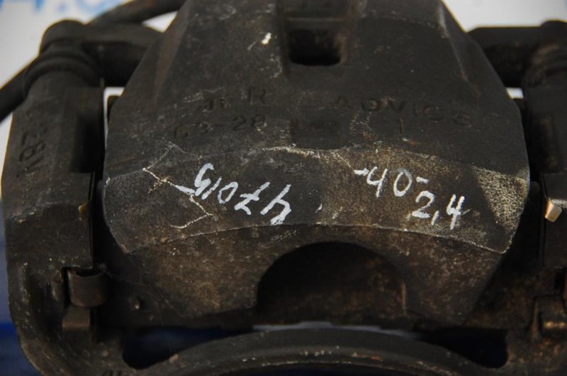 Суппорт тормозной передний правый CAMRY 40 06-11 Суппорт тормозной передний правый CAMRY 40 06-11