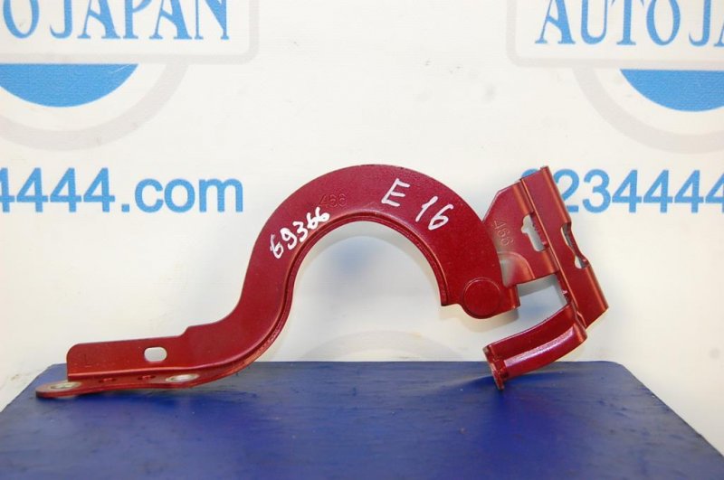 Петля крышки багажника левая TOYOTA COROLLA E16 13- Б/У