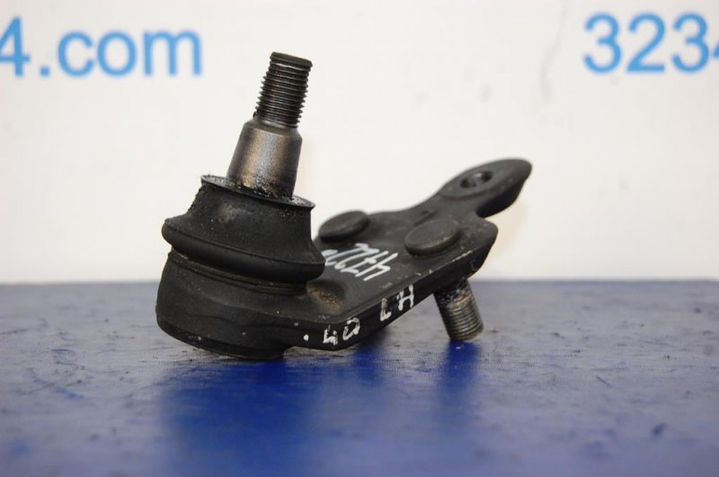 Шаровая опора левая CAMRY 40 06-11