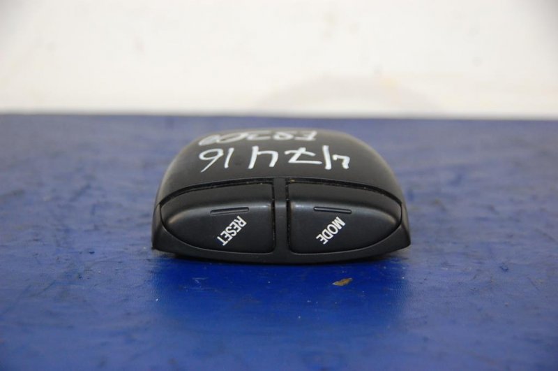 Запчасть переключатель круиз-контроля LEXUS ES300 ES330 01-06 84244-33050 Б/У Переключатель круиз-контроля LEXUS ES300 ES330 01-06 84244-33050 Б/У