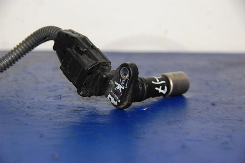 Датчик положения коленвала CAMRY 40 06-11