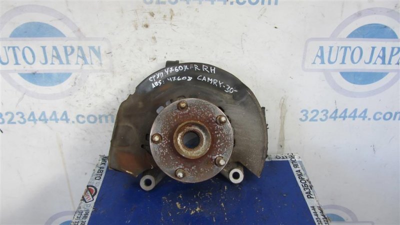 Запчасть кулак поворотный передний правый TOYOTA CAMRY 30 02-06 43211-39045 Б/У Кулак поворотный передний правый TOYOTA CAMRY 30 02-06 43211-39045 Б/У