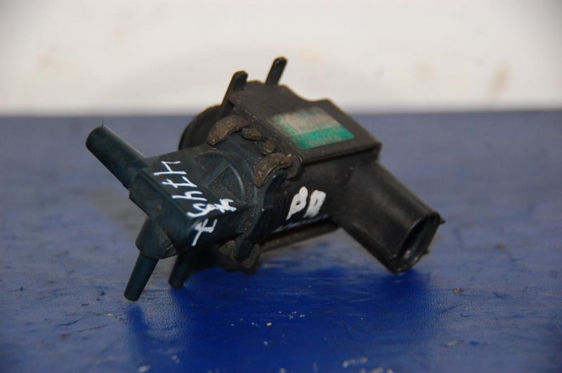 Клапан электромагнитный (вакуумный) LEXUS ES300 ES330 01-06 Б/У