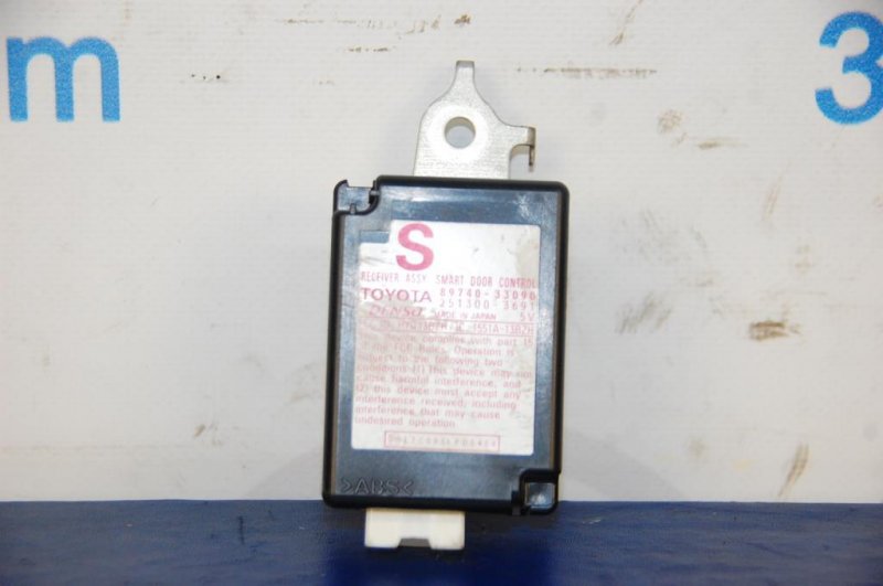 Блок управления центральным замком LEXUS ES350 06-12 89740-33090 Б/У