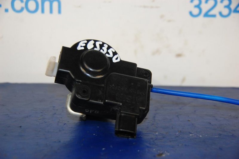 Привод открывания лючка бензобака LEXUS ES350 06-12 77030-33050 Б/У