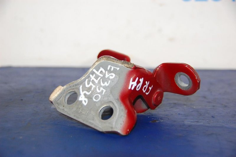 Петля двери нижняя передняя правая LEXUS ES350 06-12 68730-33021 Б/У