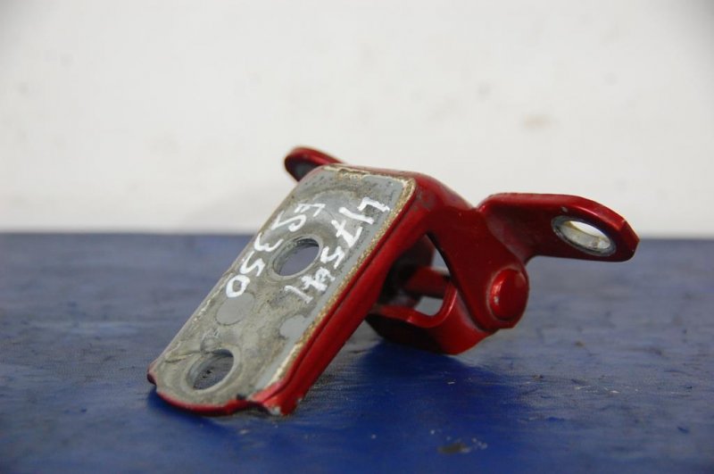 Запчасть петля двери нижняя задняя левая LEXUS ES350 06-12 68780-0D021 Б/У Петля двери нижняя задняя левая LEXUS ES350 06-12 68780-0D021 Б/У