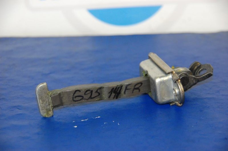 Запчасть ограничитель двери передний правый TOYOTA COROLLA E16 13- Б/У Ограничитель двери передний правый TOYOTA COROLLA E16 13- Б/У