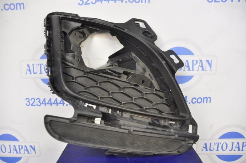 Запчасть накладка противотуманной фары правая MAZDA 6 GH 07-12 Б/У Накладка противотуманной фары правая MAZDA 6 GH 07-12 Б/У