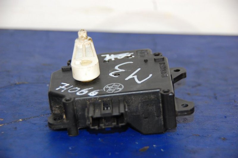 Моторчик заслонки печки 3 BK 03-08