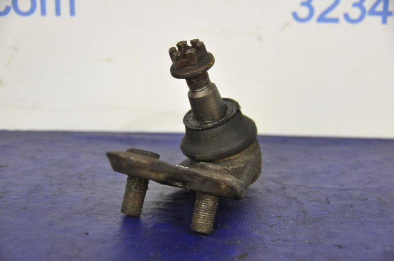 Запчасть шаровая опора левая LEXUS ES300 ES330 01-06 Б/У Шаровая опора левая LEXUS ES300 ES330 01-06 Б/У