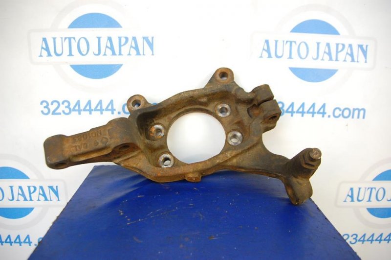 Кулак поворотный передний правый MURANO Z50 02-07