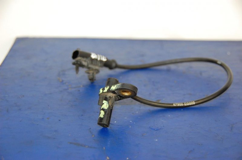 Датчик ABS задний INFINITI M35/M45 04-10 Б/У