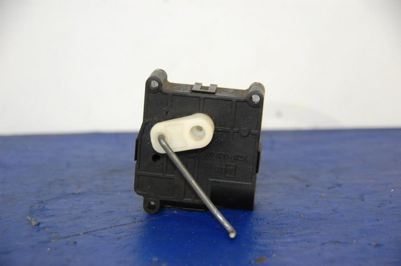 Моторчик заслонки печки PAJERO 99-06