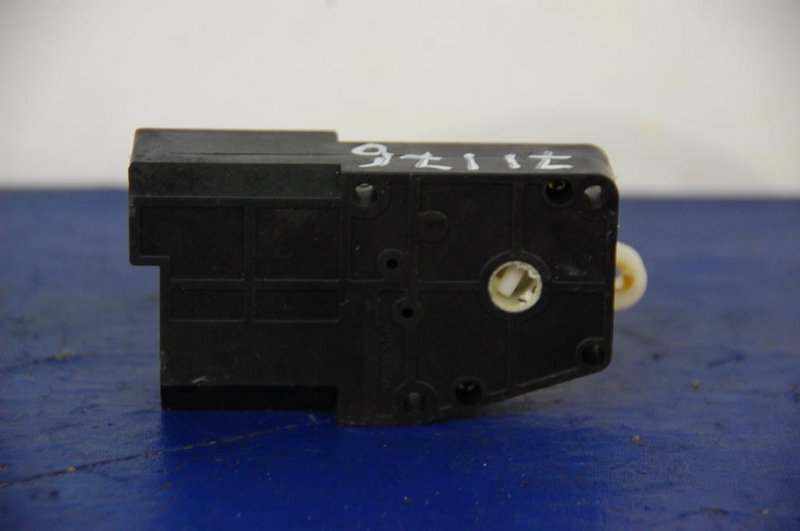 Моторчик заслонки печки FORESTER SG 02-07