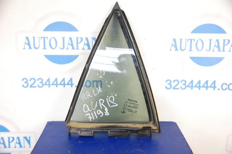 Стекло двери глухое заднее левое TOYOTA AURIS 06-12 68124-02170 Б/У