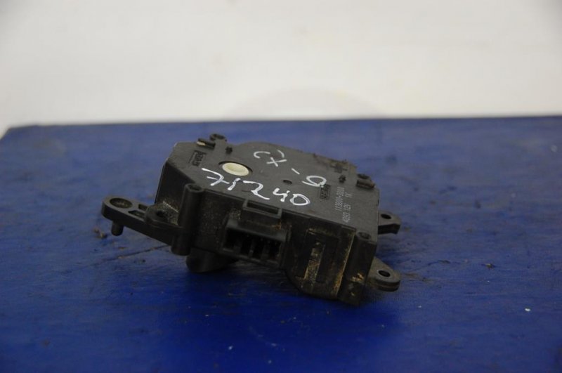 Моторчик заслонки печки MAZDA CX-9 06-16 L207-61-A60 Б/У