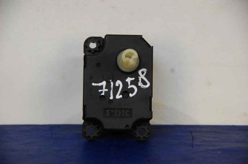 Моторчик заслонки печки OUTLANDER XL 05-13