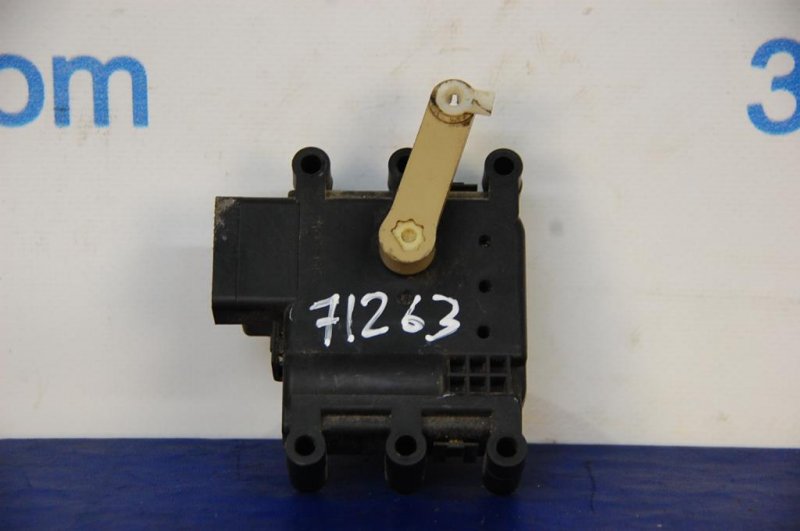 Моторчик заслонки печки MAZDA 5 CR 05-10 BP4M-61-A70A Б/У