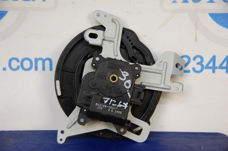 Моторчик заслонки печки CAMRY 30 02-06 Моторчик заслонки печки CAMRY 30 02-06