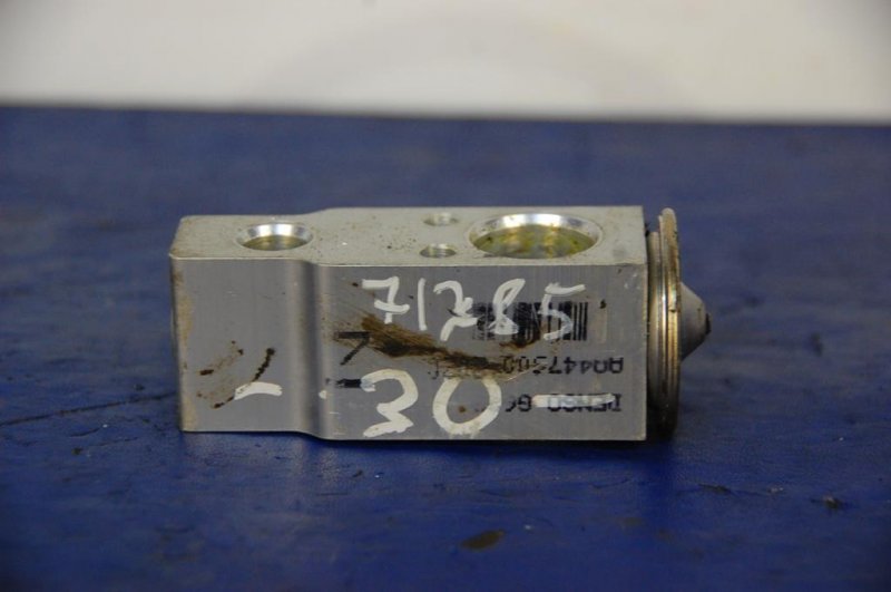 Клапан кондиционера TOYOTA CAMRY 30 02-06 Б/У