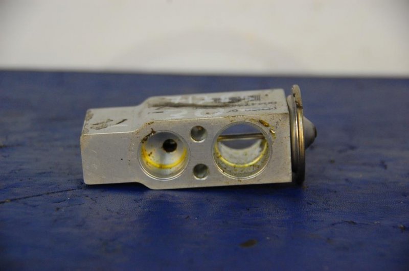 Клапан кондиционера CAMRY 30 02-06