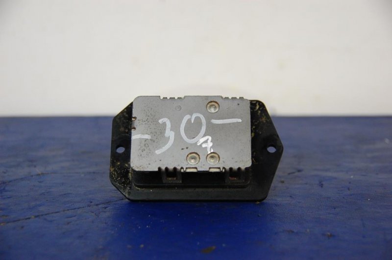 Запчасть резистор печки TOYOTA CAMRY 30 02-06 87138-41020 Б/У Резистор печки TOYOTA CAMRY 30 02-06 87138-41020 Б/У