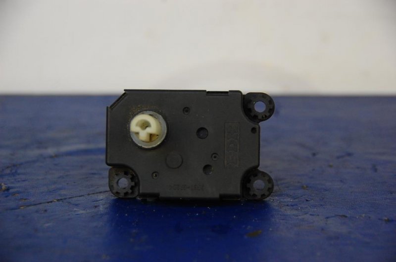 Моторчик заслонки печки OUTLANDER XL 05-13