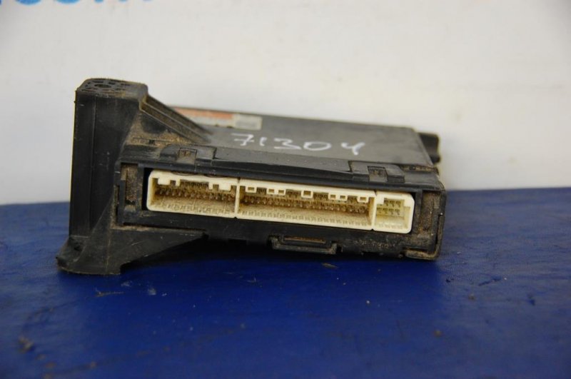 Блок электронный TOYOTA AURIS 06-12