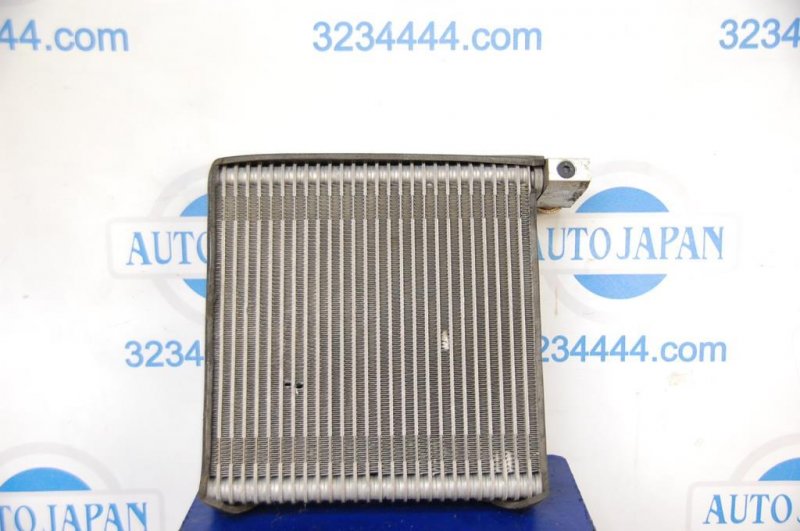 Испаритель кондиционера OUTLANDER XL 05-13