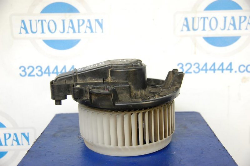 Моторчик печки SOLARA 03-09