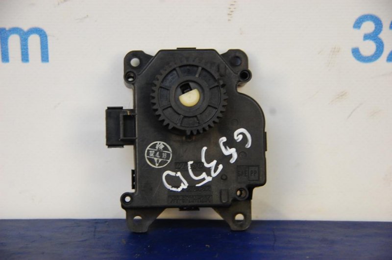 Моторчик заслонки печки LEXUS GS350 GS300 05-11 87106-30430 Б/У