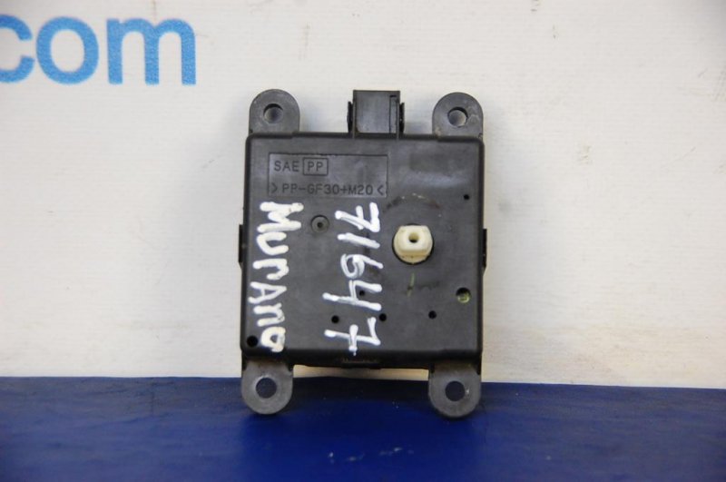 Моторчик заслонки печки NISSAN MURANO Z50 02-07 27732-8H300 Б/У