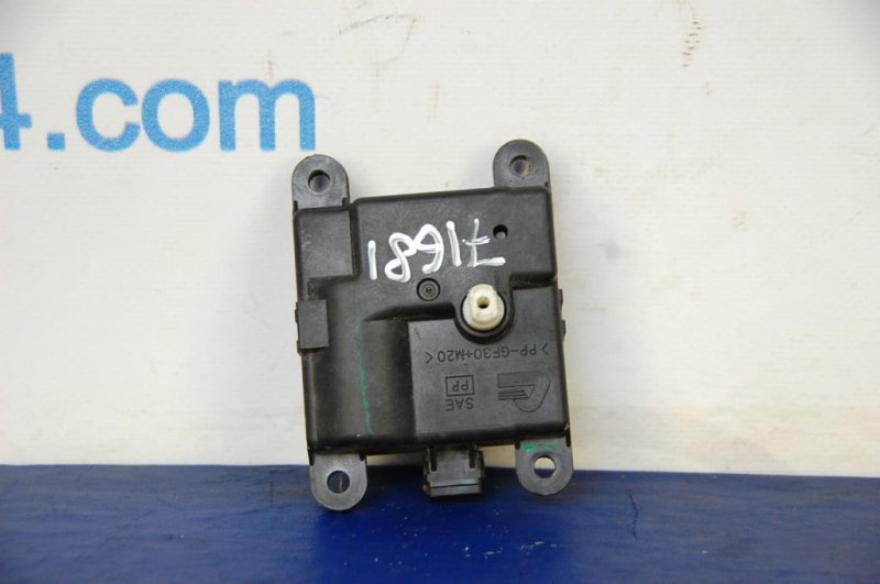 Моторчик заслонки печки TEANA J32 08-14