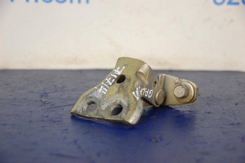 Петля двери верхняя задняя левая GALANT 03-12