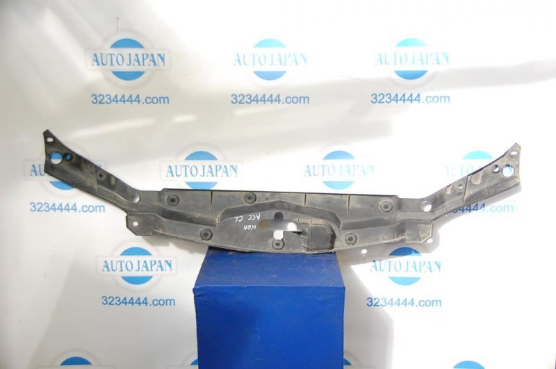 Накладка замка капота ACCORD CL7 / TSX 03-08 Накладка замка капота ACCORD CL7 / TSX 03-08