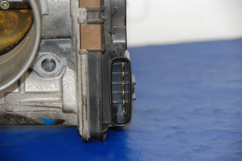 Дроссельная заслонка LS430 00-06