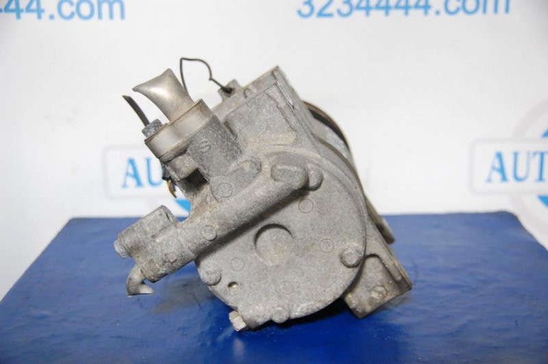 Компрессор кондиционера X-TRAIL T30 01-07