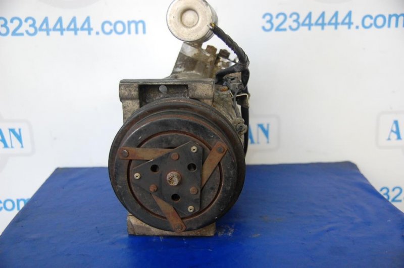 Компрессор кондиционера INFINITI G35 03-07 92600-AM715 Б/У