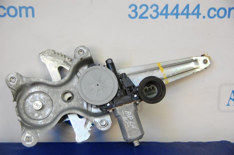 Стеклоподъемник задний левый TOYOTA CAMRY 40 06-11 69804-33050 Б/У
